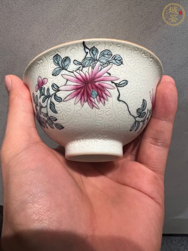 古玩陶瓷粉彩壓道花卉紋茶圓真品鑒賞圖