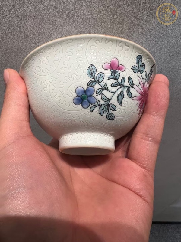 古玩陶瓷粉彩壓道花卉紋茶圓真品鑒賞圖