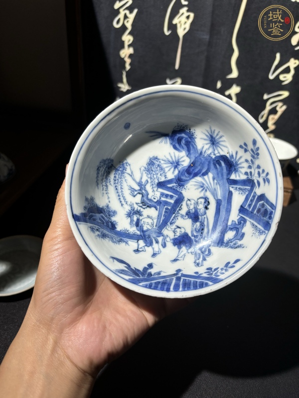 古玩陶瓷青花仕女嬰戲圖撇口碗真品鑒賞圖