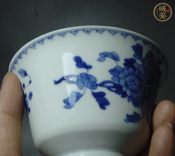 古玩陶瓷清光緒青花花卉紋茶圓真品鑒賞圖