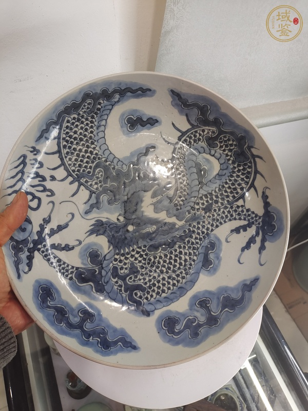 古玩陶瓷青花過墻龍紋盤真品鑒賞圖