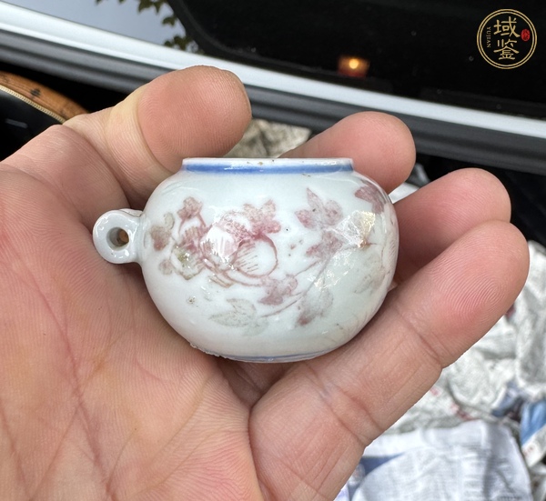 古玩陶瓷清中期青花釉里紅花卉繡眼鳥(niǎo)食杯真品鑒賞圖