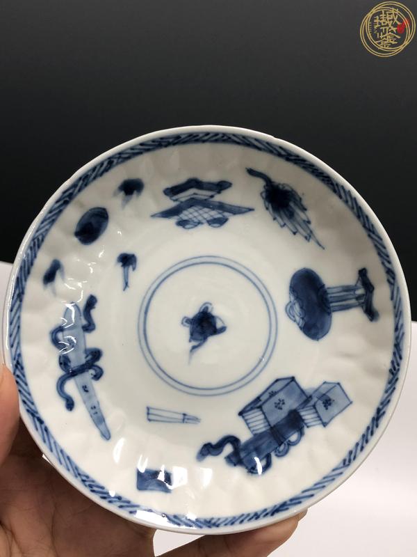 古玩陶瓷青花博古圖杯碟真品鑒賞圖