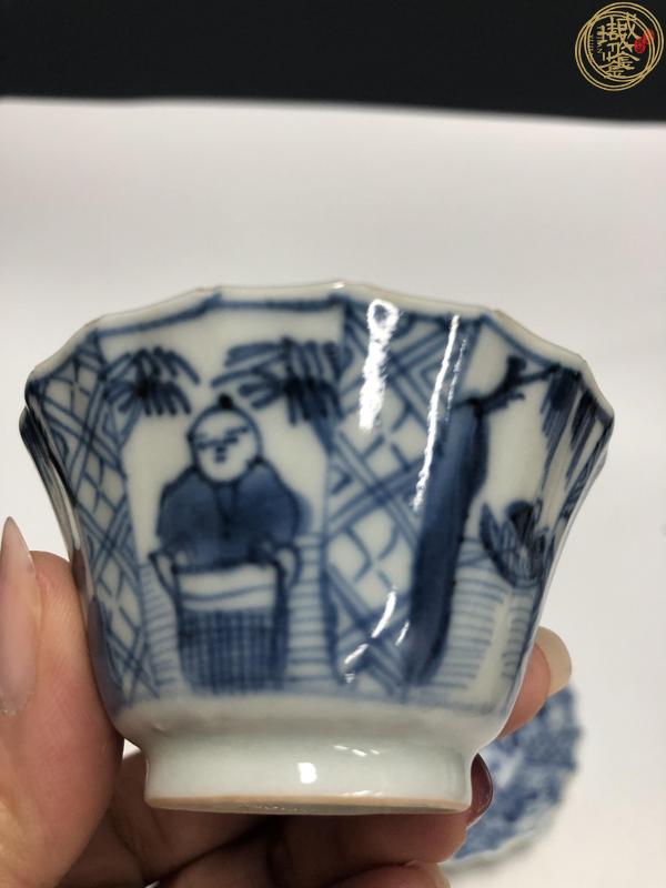 古玩陶瓷青花漁家樂紋花口杯碟真品鑒賞圖