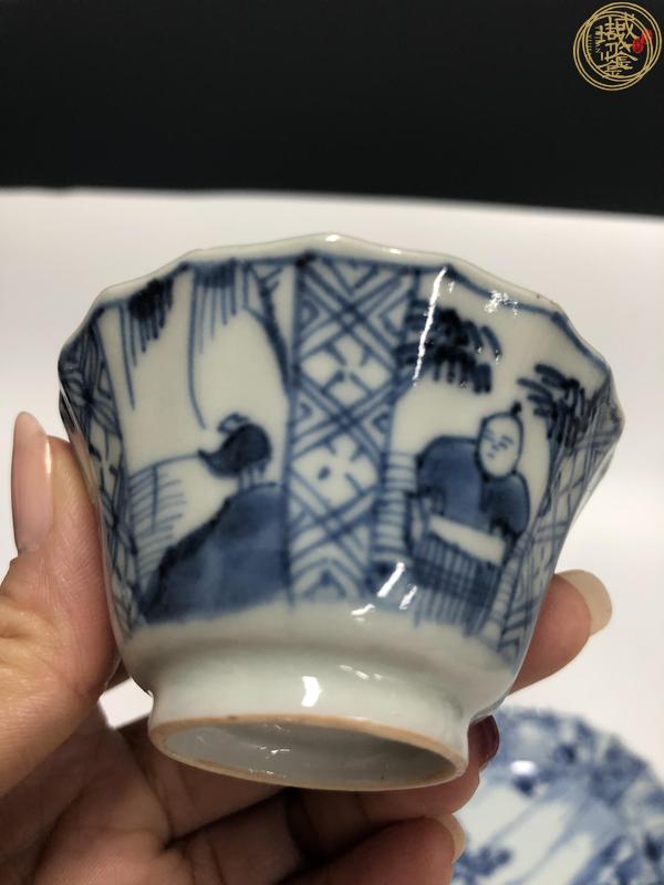 古玩陶瓷青花漁家樂紋花口杯碟真品鑒賞圖