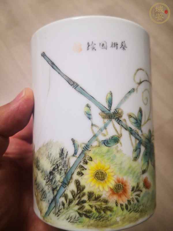 古玩陶瓷粉彩飛黃騰達圖筆筒真品鑒賞圖