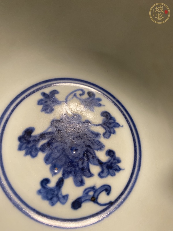 古玩陶瓷明末青花纏枝蓮紋碗真品鑒賞圖