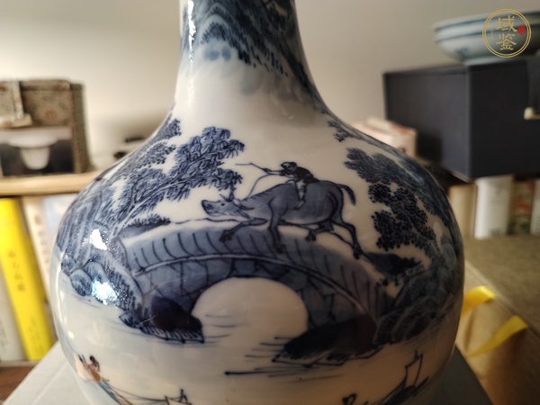 古玩陶瓷青花長(zhǎng)頸瓶真品鑒賞圖