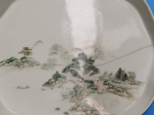古玩陶瓷淺絳彩山水人物紋茶盤拍賣,當前價格0元
