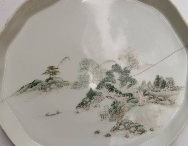 古玩陶瓷淺絳彩山水人物紋茶盤拍賣,當前價格0元