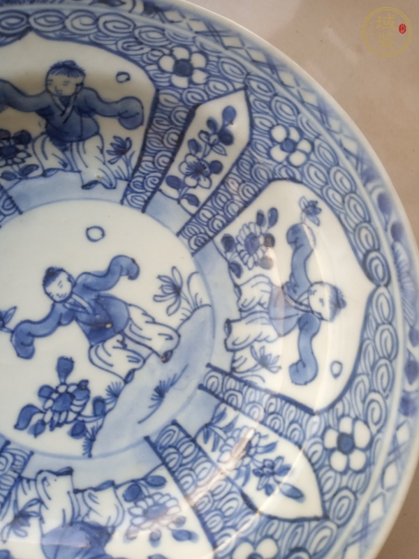 古玩陶瓷嬰戲紋青花盤真品鑒賞圖