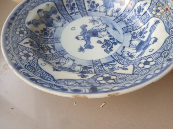 古玩陶瓷嬰戲紋青花盤真品鑒賞圖