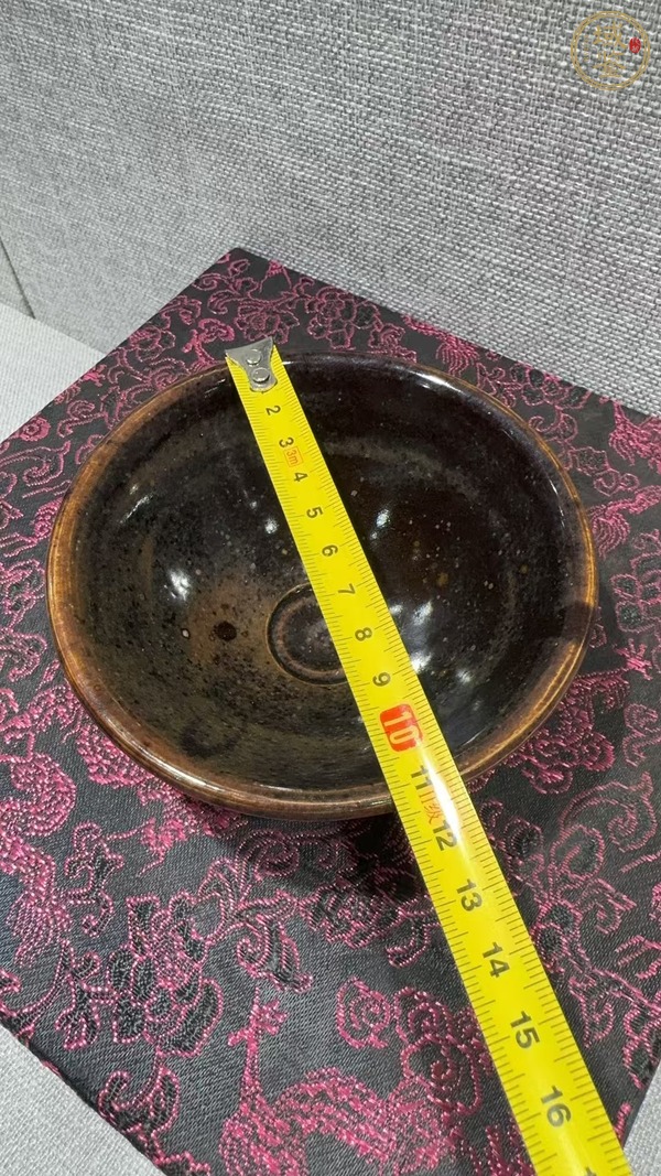 古玩陶瓷耀州黑釉窯變茶盞真品鑒賞圖