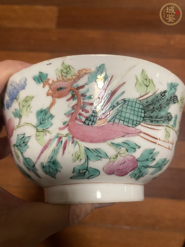 古玩陶瓷粉彩鳳穿牡丹圖茶碗真品鑒賞圖