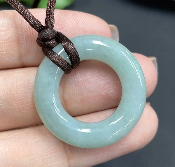 古玩玉器天然翡翠“平安環(huán)”拍賣,當(dāng)前價(jià)格298元