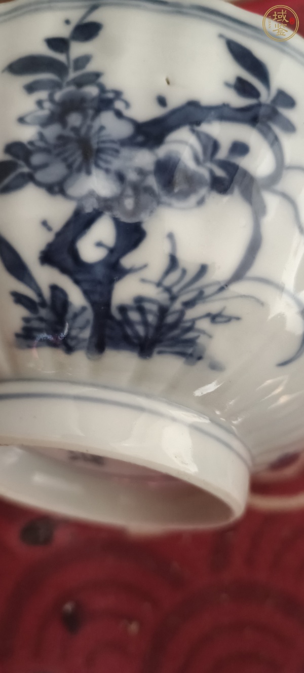 古玩陶瓷青花花卉紋瓜棱碗真品鑒賞圖