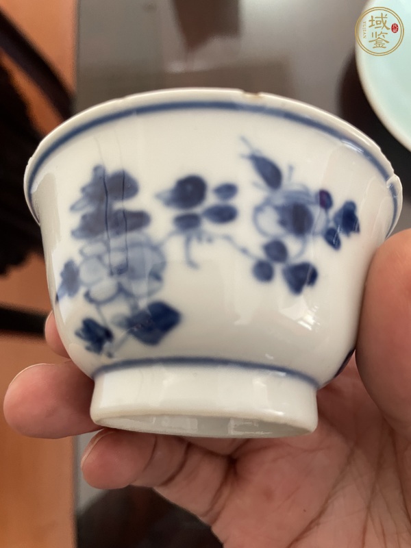 古玩陶瓷青花花卉紋杯 真品鑒賞圖