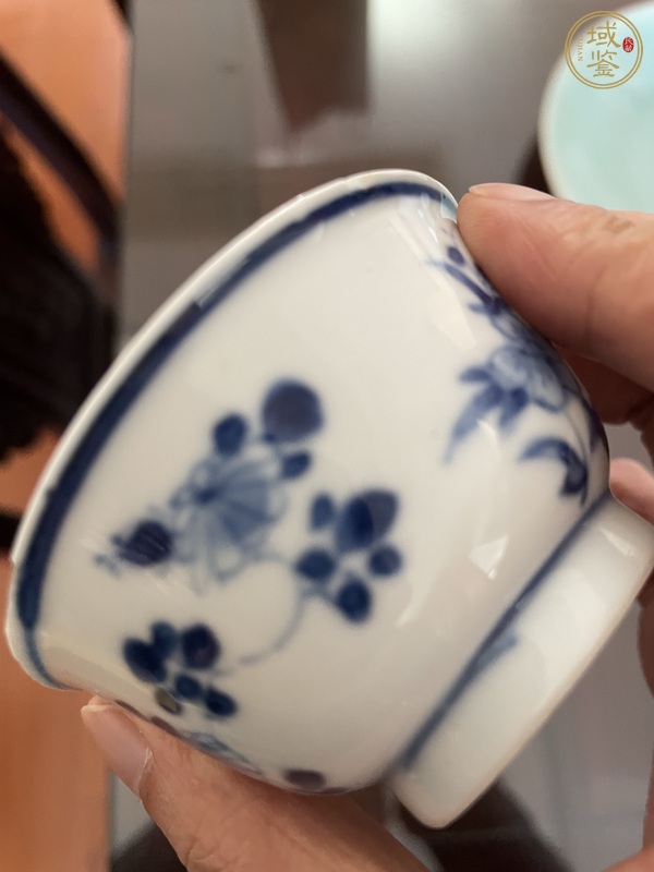 古玩陶瓷青花花卉紋杯 真品鑒賞圖