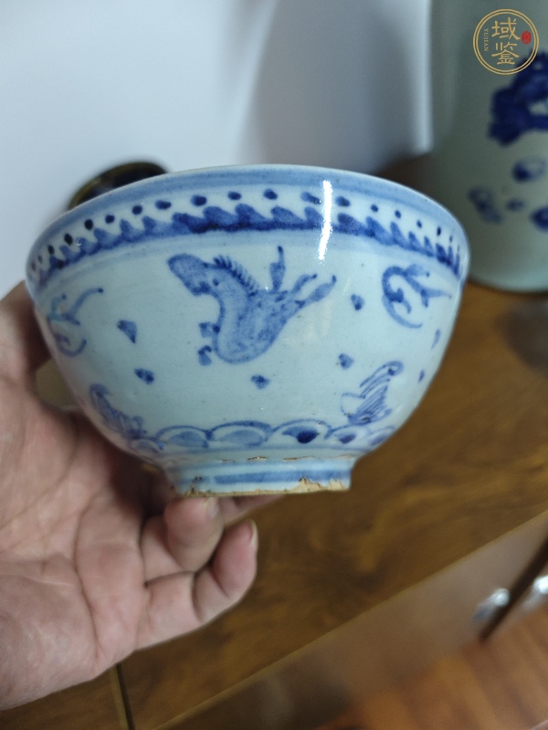 古玩陶瓷青花海馬紋茶碗真品鑒賞圖