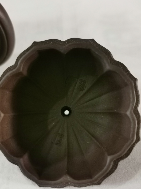 古玩雜項菱花壺拍賣,當前價格1380元