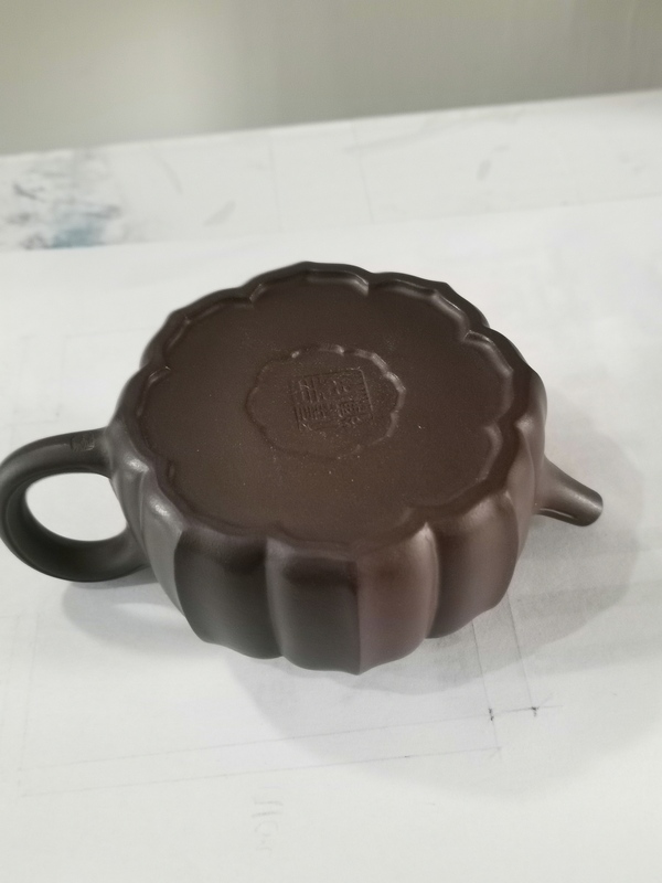 古玩雜項菱花壺拍賣,當前價格1380元