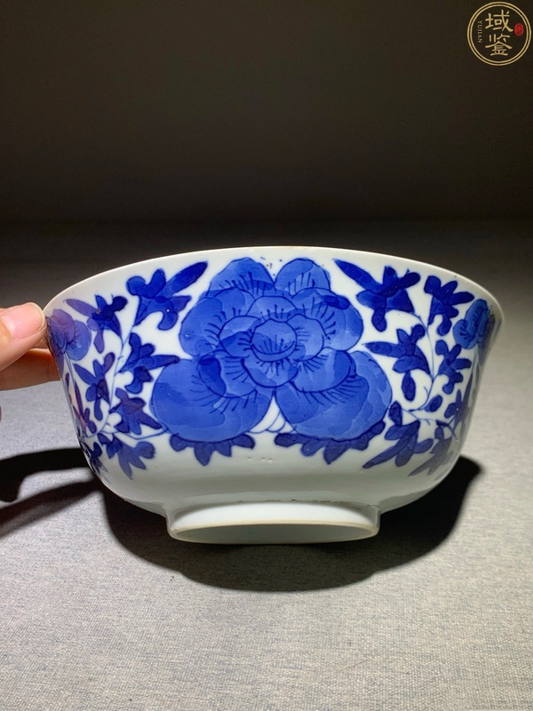 古玩陶瓷青花纏枝花卉紋碗拍賣,當(dāng)前價(jià)格1700元