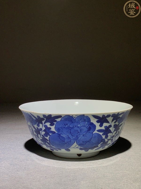 古玩陶瓷青花纏枝花卉紋碗拍賣,當(dāng)前價(jià)格1700元