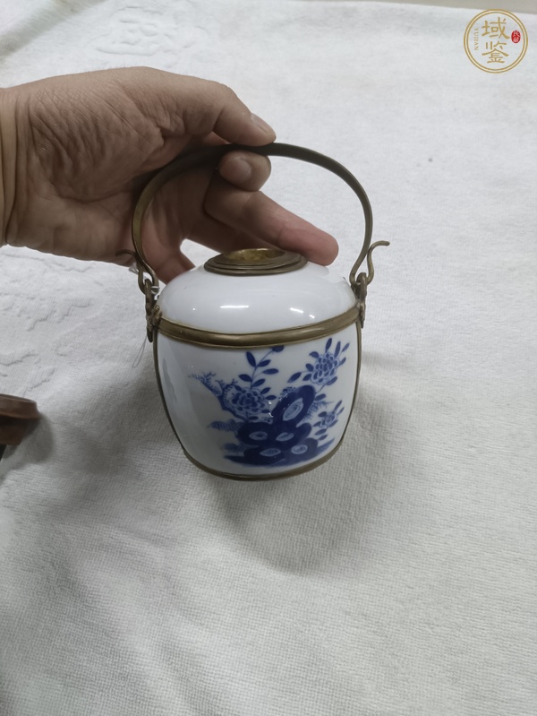 古玩陶瓷清代青花花卉紋油燈真品鑒賞圖