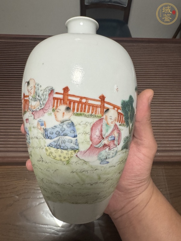 古玩陶瓷人物紋粉彩梅瓶真品鑒賞圖