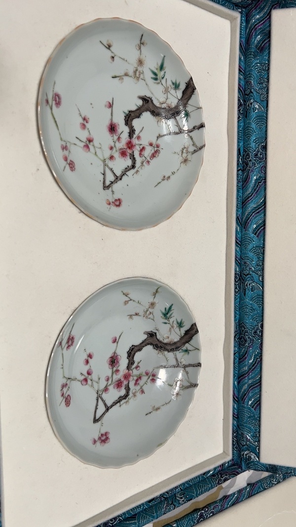 古玩陶瓷粉彩梅花紋花口盤拍賣,當前價格20000元