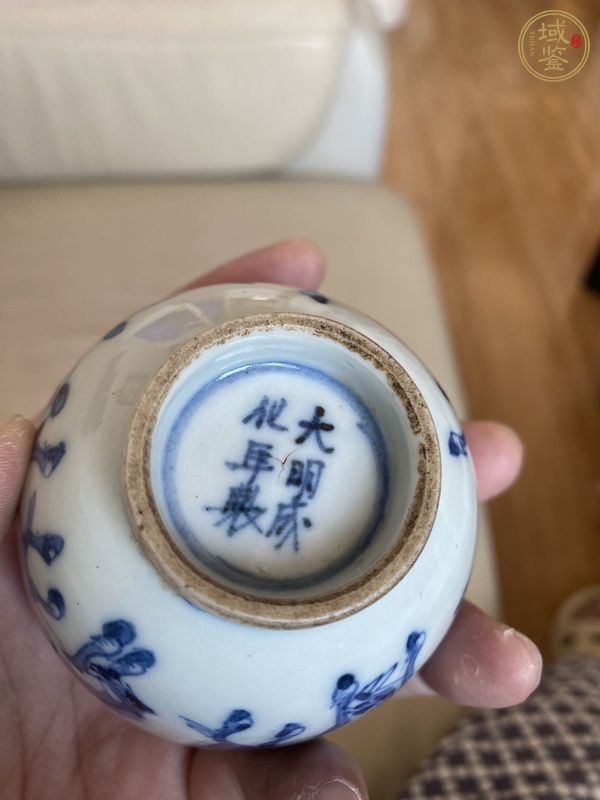 古玩陶瓷馬紋青花杯真品鑒賞圖