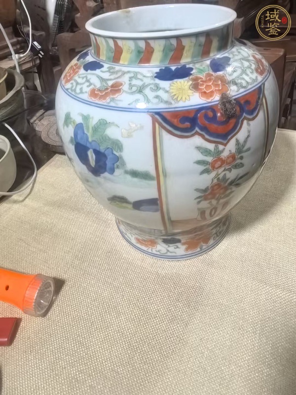 古玩陶瓷青花五彩麒麟紋罐真品鑒賞圖