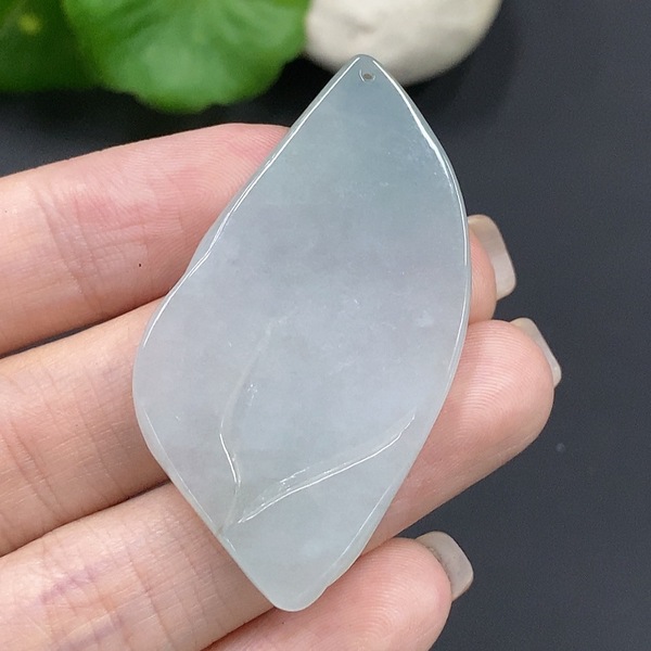 古玩玉器76天然翡翠雕刻悟道題材掛墜拍賣,當前價格350元