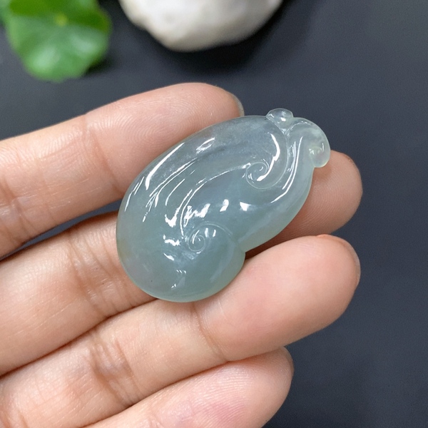 古玩玉器78天然翡翠如意題材掛墜拍賣,當前價格270元