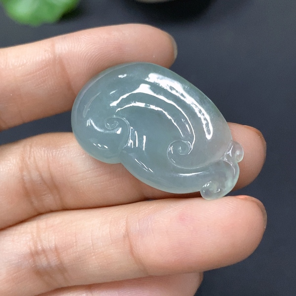 古玩玉器78天然翡翠如意題材掛墜拍賣,當前價格270元