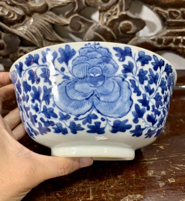 古玩陶瓷清中晚期青花花卉紋碗拍賣,當(dāng)前價格1200元