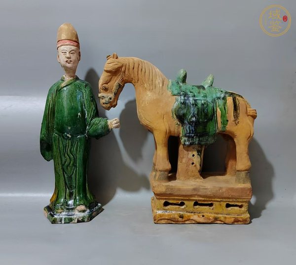 古玩陶瓷明三彩牽馬俑真品鑒賞圖