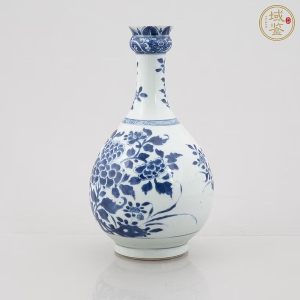 古玩陶瓷花卉紋青花蒜頭瓶真品鑒賞圖