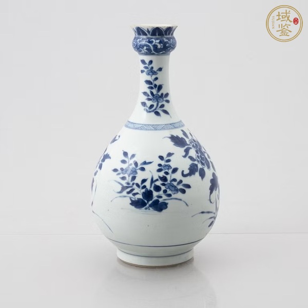 古玩陶瓷花卉紋青花蒜頭瓶真品鑒賞圖