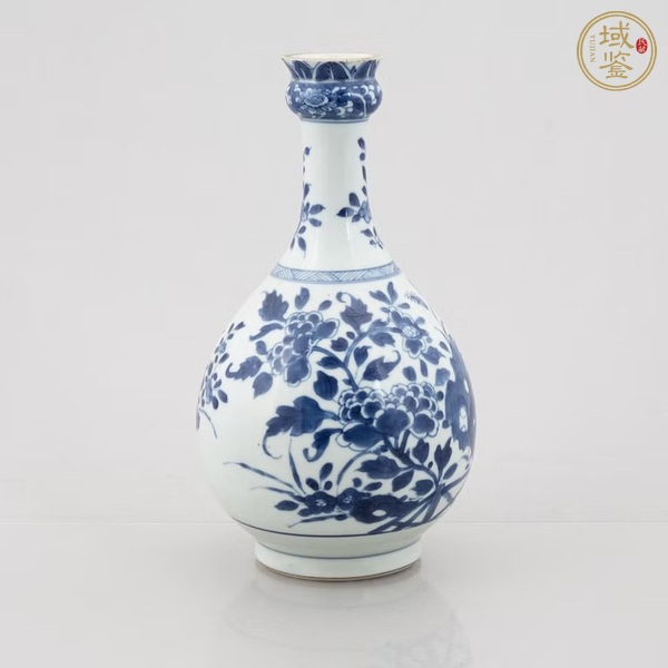 古玩陶瓷花卉紋青花蒜頭瓶真品鑒賞圖