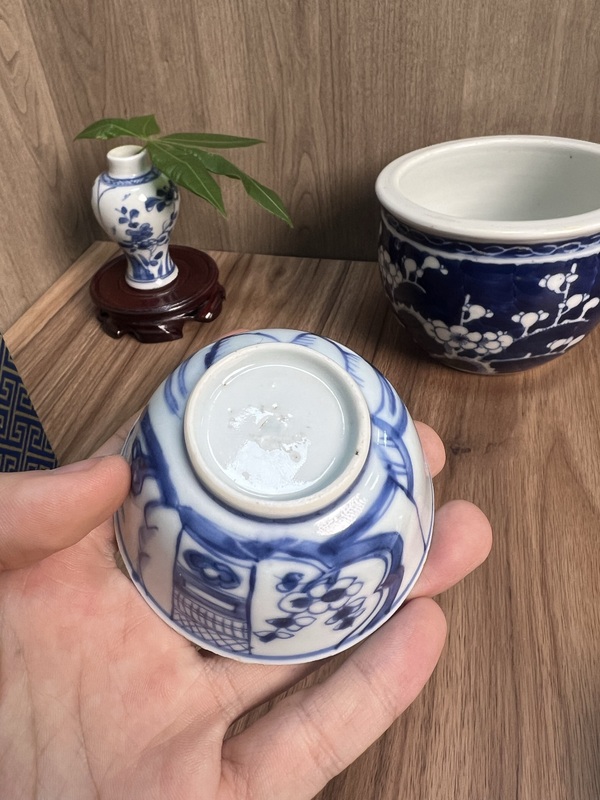 古玩陶瓷康熙·青花博古花卉杯碟套拍賣(mài)，當(dāng)前價(jià)格2200元