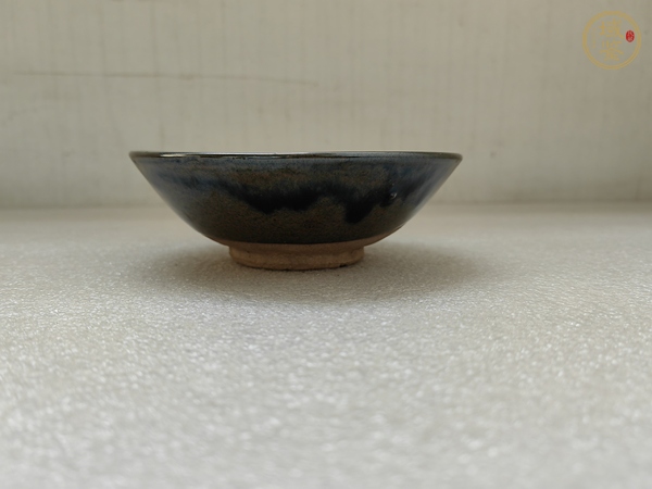 古玩陶瓷磁州窯窯變黑釉茶碗真品鑒賞圖