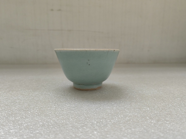 古玩陶瓷豆青釉仰鐘杯拍賣，當(dāng)前價格550元