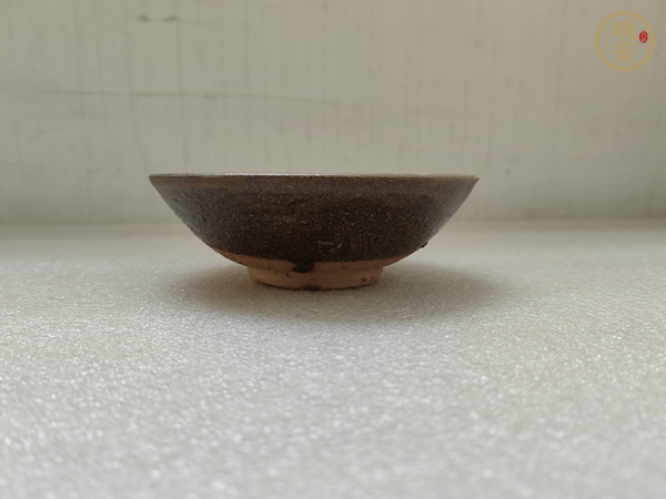 古玩陶瓷磁州窯茶葉末釉茶碗真品鑒賞圖