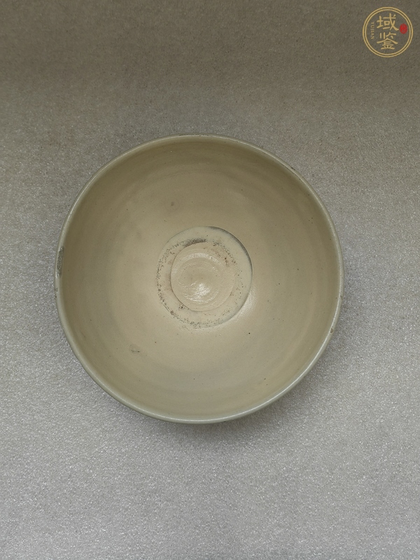 古玩陶瓷磁州窯淺黃釉茶碗真品鑒賞圖