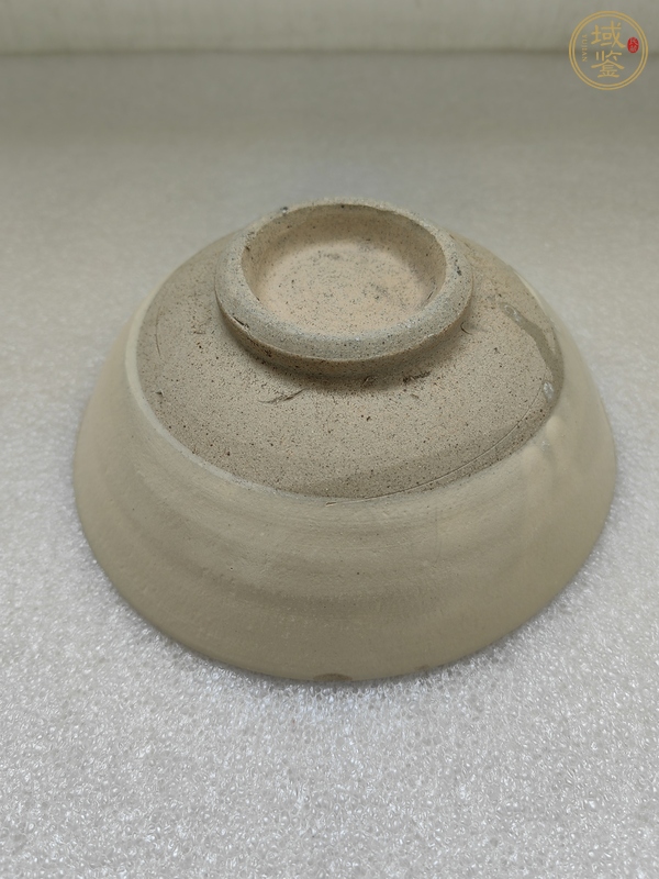 古玩陶瓷磁州窯淺黃釉茶碗真品鑒賞圖