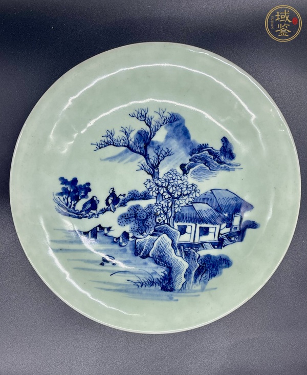 古玩陶瓷乾隆豆青青花山水盤真品鑒賞圖