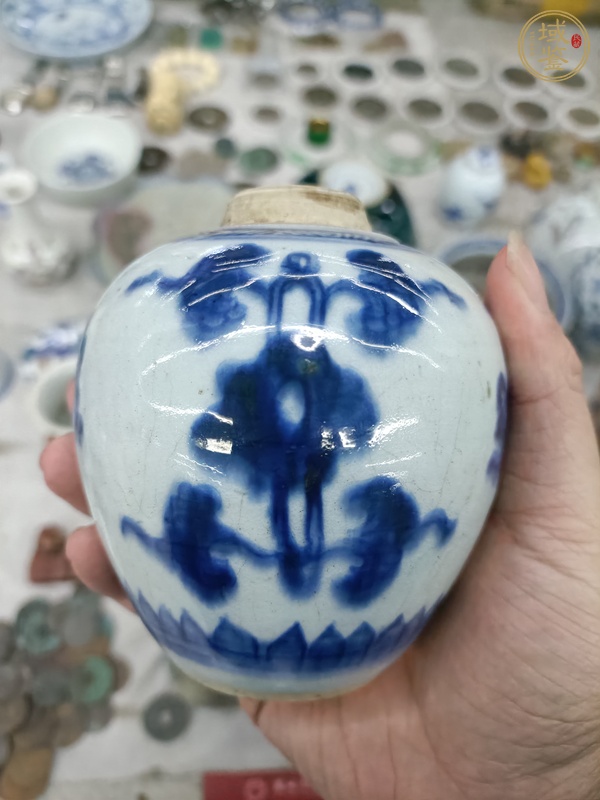 古玩陶瓷花間雜寶紋青花罐真品鑒賞圖