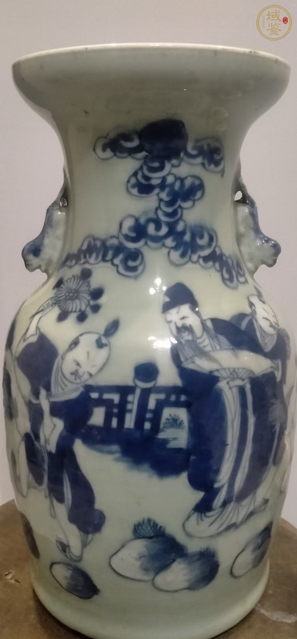 古玩陶瓷豆青釉青花人物紋盤口瓶，模糊，偏老真品鑒賞圖