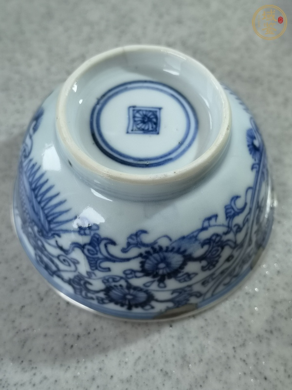 古玩陶瓷青花鳳穿花花卉紋碗真品鑒賞圖